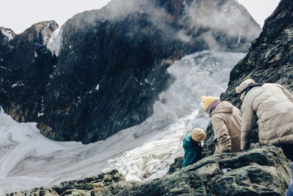 Complete Medical Guide to Trekking the Rwenzori Mountains (Altitude, Hypothermia, Trench Foot, and Equatorial Exposure)