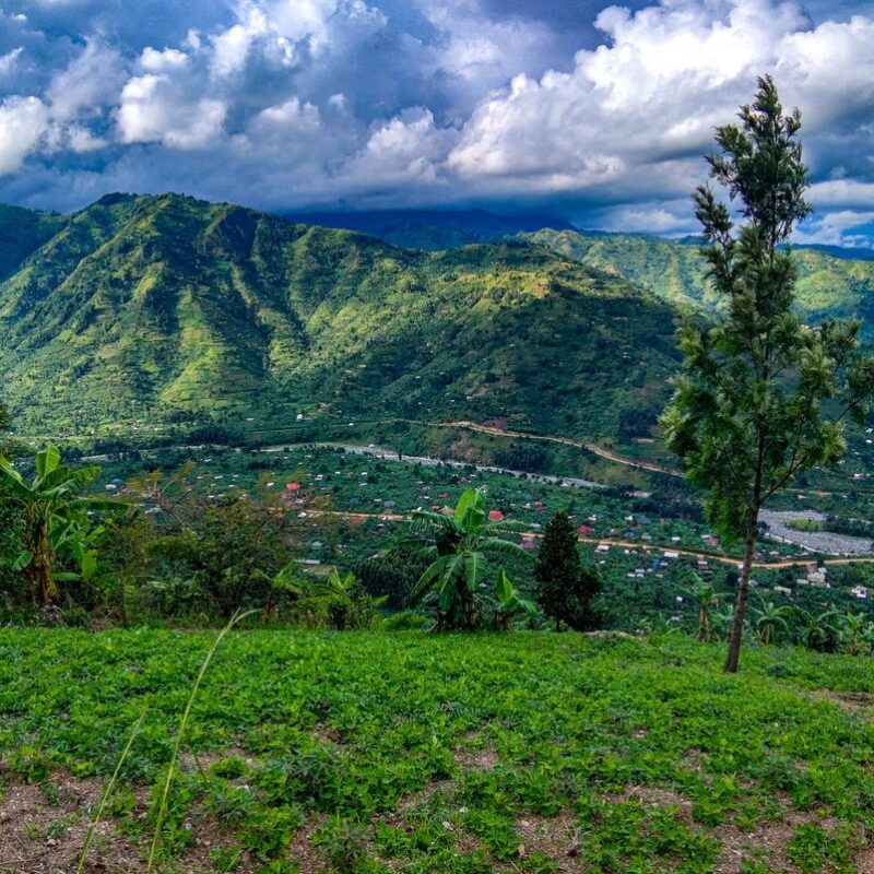 Nyakalengija: Central Circuit Trailhead Guide