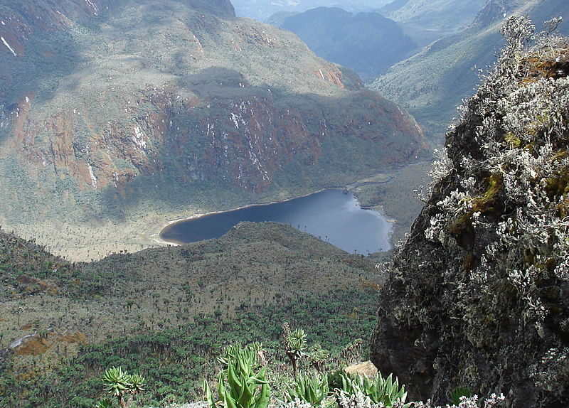 Can I hike the Rwenzori from the DR Congo side?