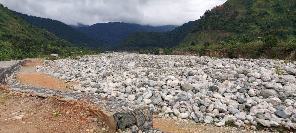 Nyamwamba River crossing